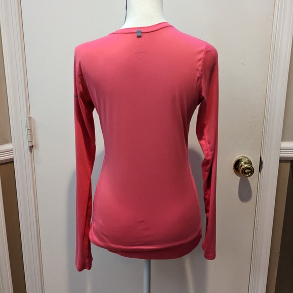 Women's NIKE Dri-fit long sleeve polyester top. Size small. - Picture 4 of 10